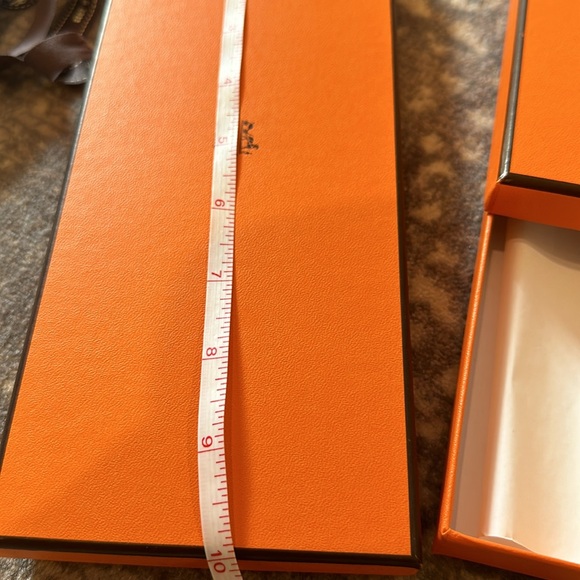 HERMES (2) BOXS SHOPPING BAG AND (2) RIBBONS HERMES - Picture 3 of 12